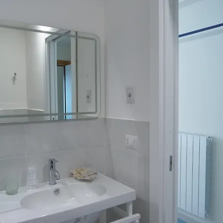 לינה וארוחת בוקר Casa Di Emma 4*